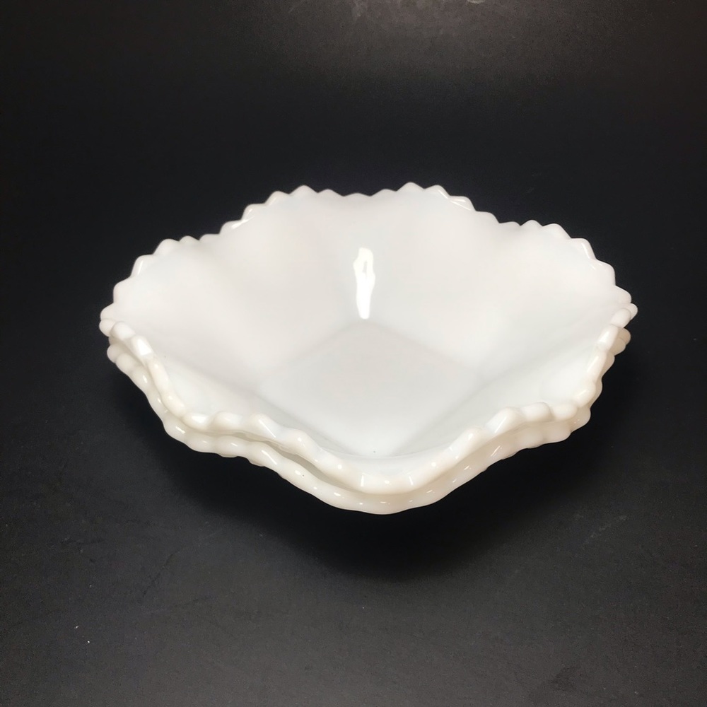 Vintage Hobnail Diamond Milk Glass Ruffle Bowls- 2 - Picture 4 of 7